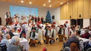 Vystoupení folklorního souboru Hanák a Hanáček