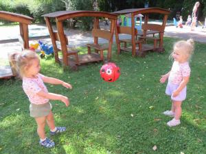 Hravé středy na zahradě